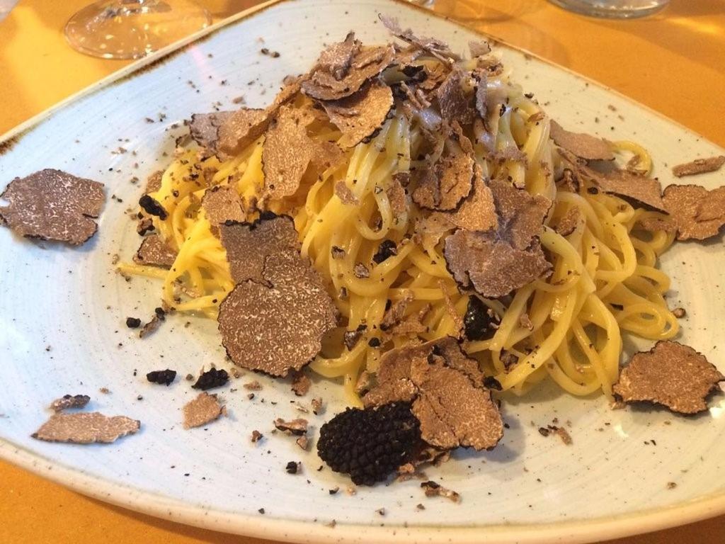 Podere San Pietro Resort กาสติลิออน ฟิบอคคี ภายนอก รูปภาพ